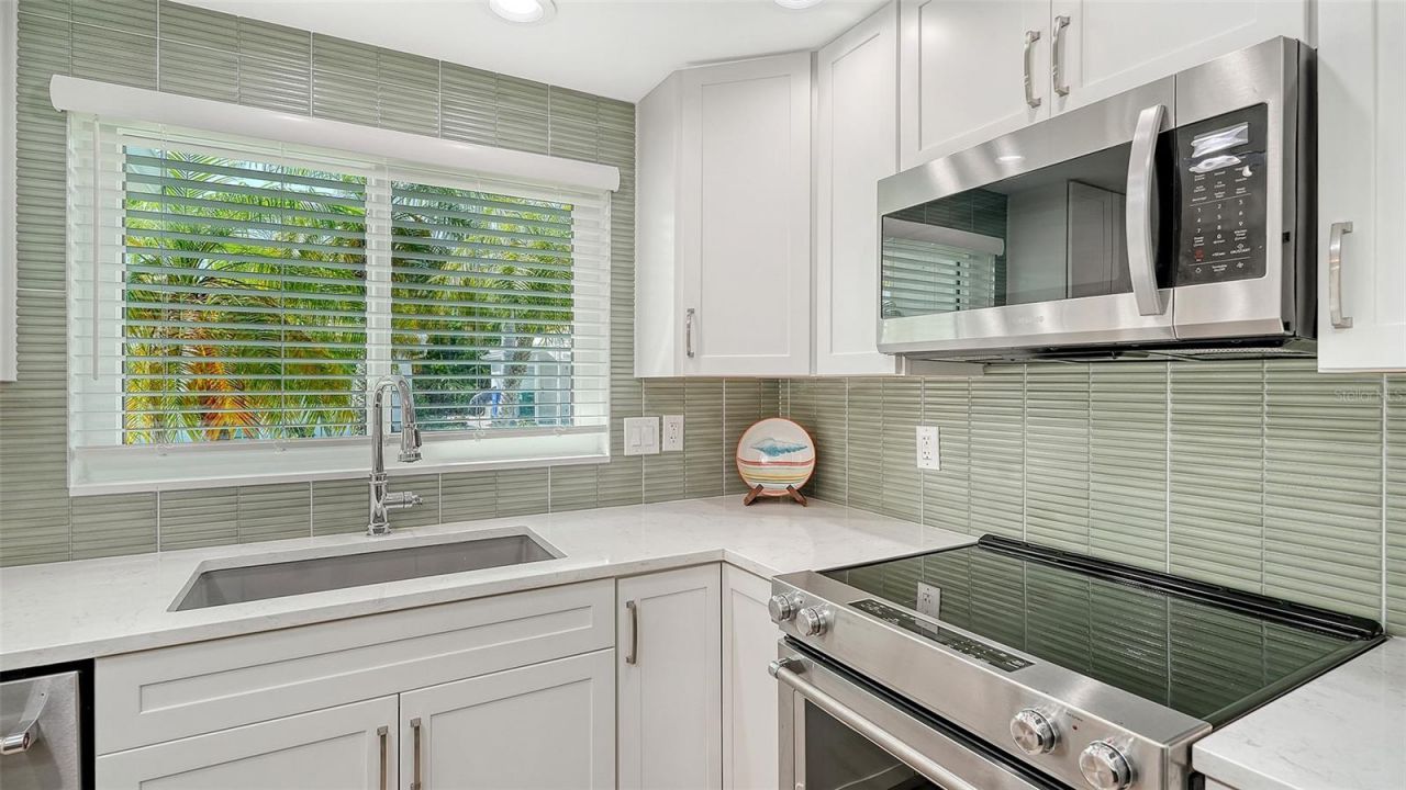 703 Spanish Drive S, Longboat Key, FL 34228 Photo