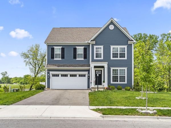 798 Avebury Drive , Pickerington, OH 43147