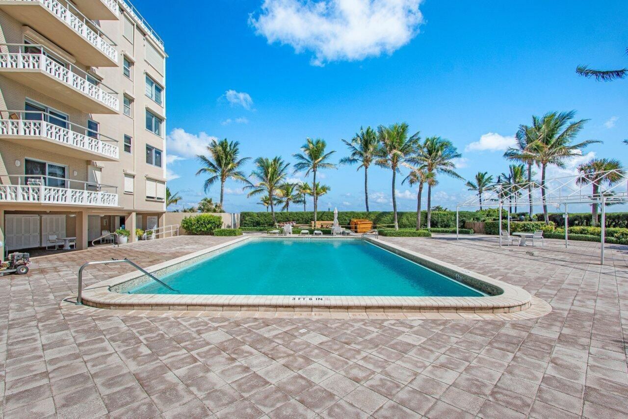 139 Sunrise Avenue, Unit 204, Palm Beach, FL 33480 Photo