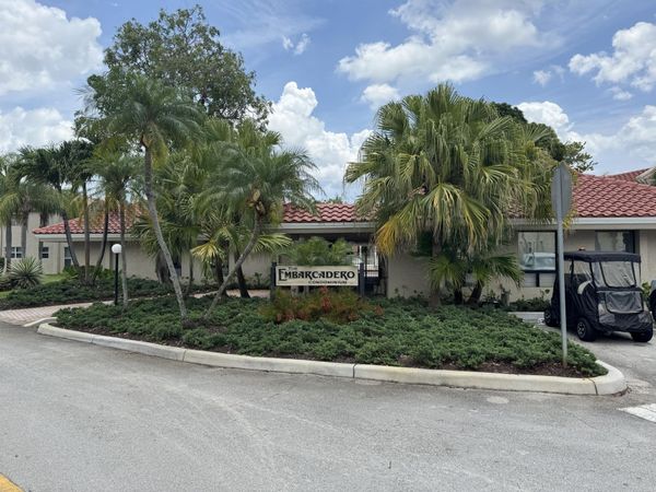 5354 NE 6th Avenue, Unit C9, Oakland Park, FL 33334
