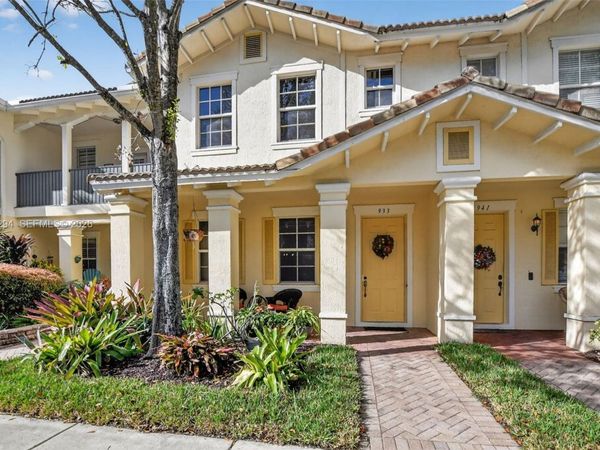 933 NW 18th Ave , Boca Raton, FL 33486