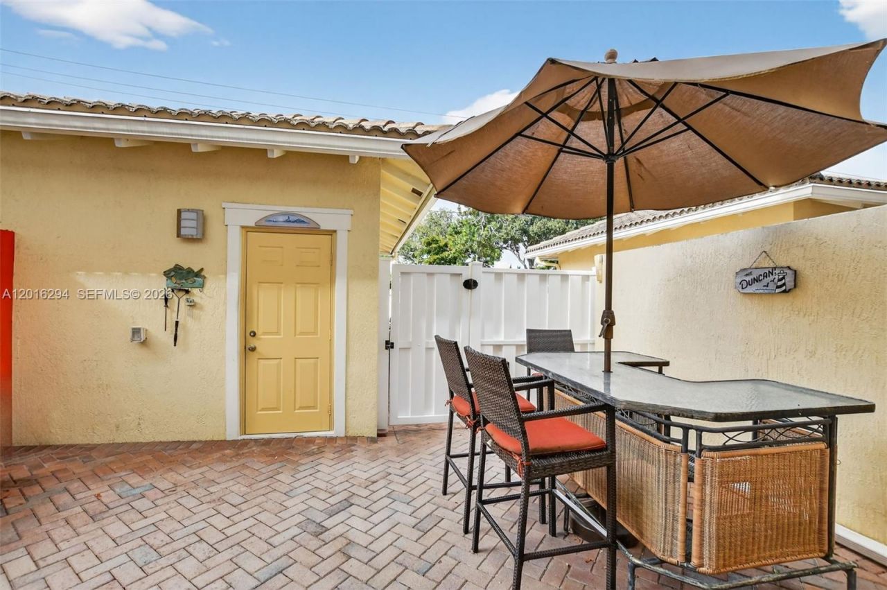 933 NW 18th Ave , Boca Raton, FL 33486 Photo