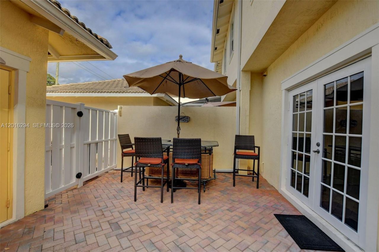 933 NW 18th Ave , Boca Raton, FL 33486 Photo
