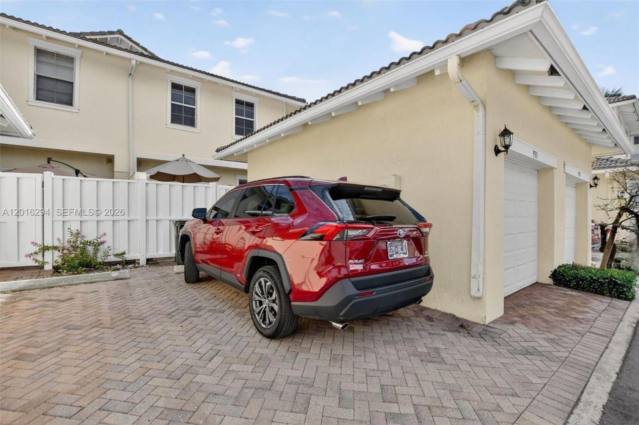 933 NW 18th Ave , Boca Raton, FL 33486 Photo