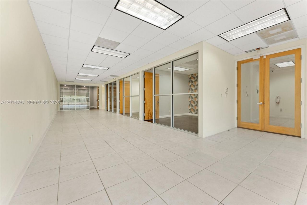20191 NE 16th Pl , Unit 20191, Miami, FL 33179 Photo
