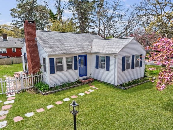 1 Gilbert Rd, Dennis, MA 02639
