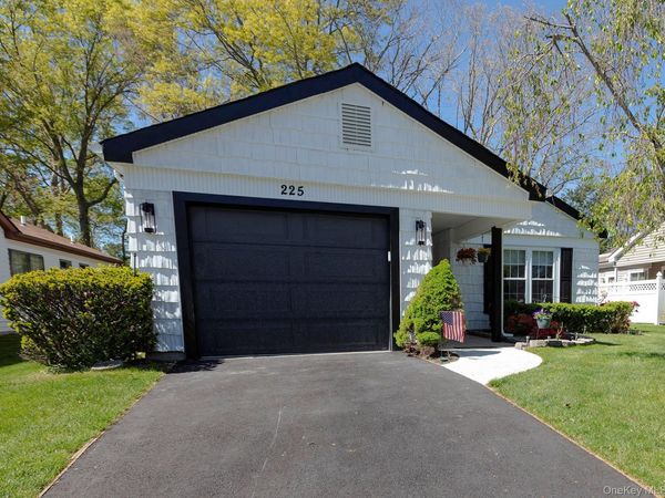 225 Kingston Drive, Ridge, NY 11961