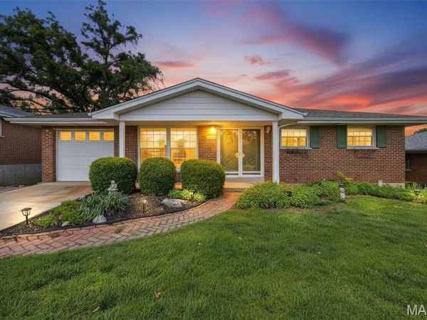 1215 Victory Drive, Unincorporated, MO 63125