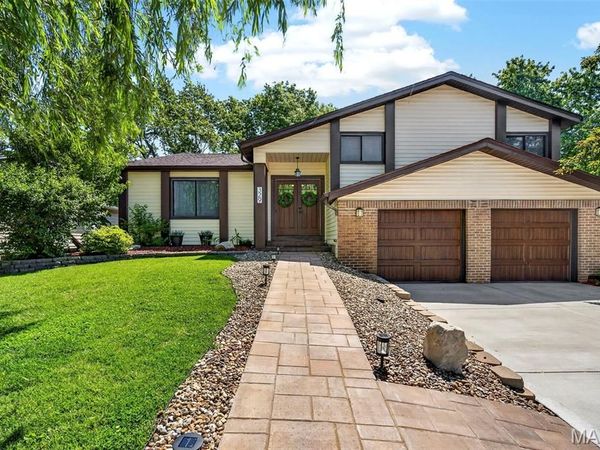 329 Kimberly Lane , St Peters, MO 63376