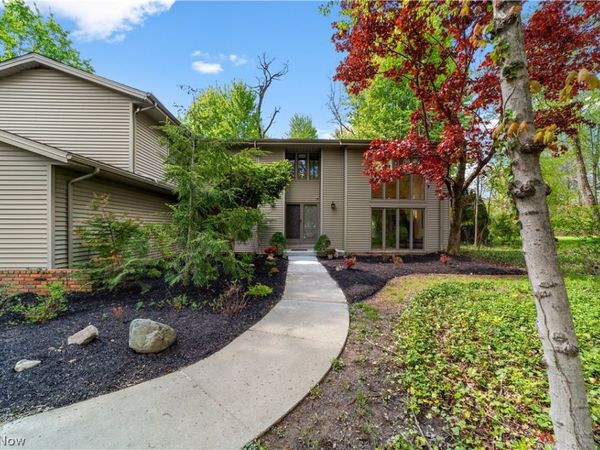 29526 Bryce Road , Cleveland, OH 44124