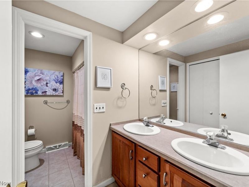 29526 Bryce Road, Cleveland, OH 44124 Photo 28