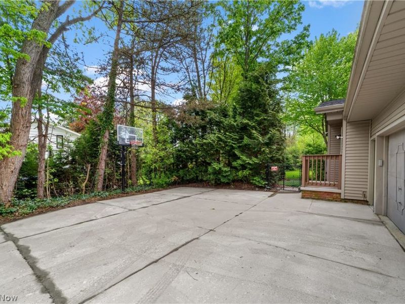 29526 Bryce Road, Cleveland, OH 44124 Photo 41