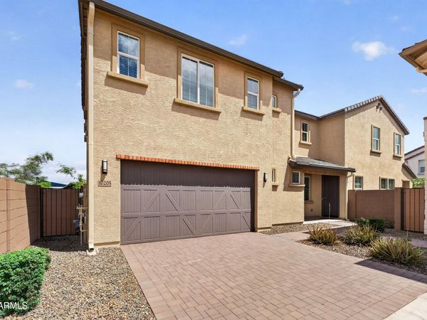 10205 E ULYSSES Avenue, Mesa, AZ 85212