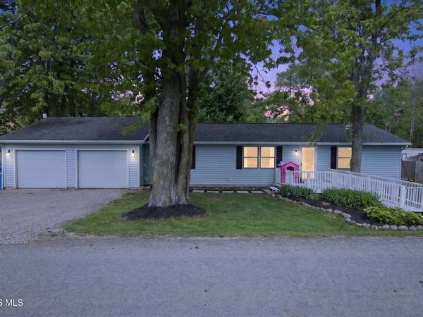 167 Hollywood Boulevard, Montpelier, OH 43543