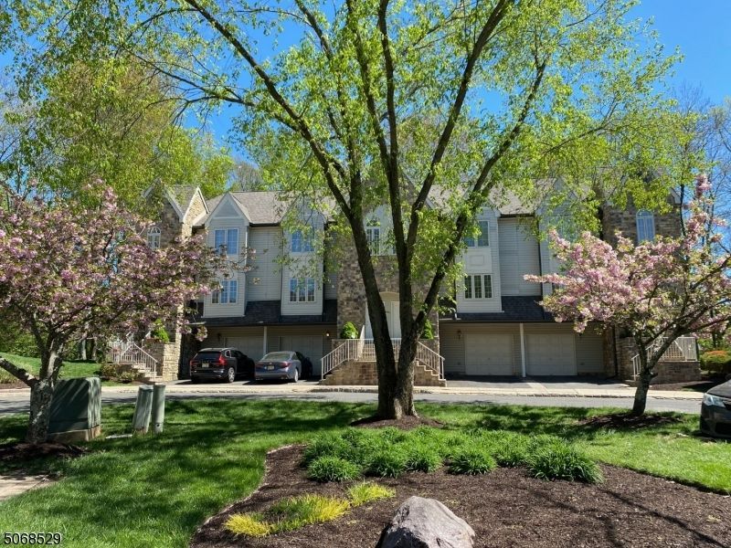 15 Starling Way Ondo, Berkeley Heights, NJ 07922 Main Photo