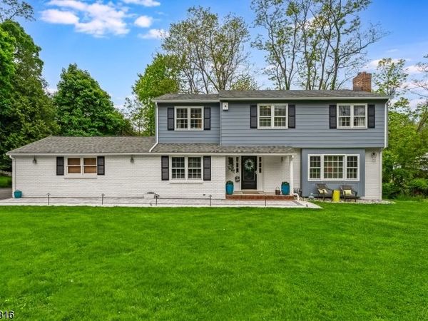 645 Foothill Rd, Bridgewater, NJ 08807