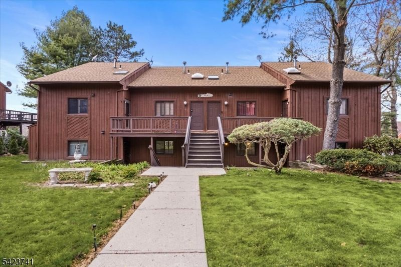 4 Alta Ct, Unit 5, Vernon, NJ 07462 Main Photo