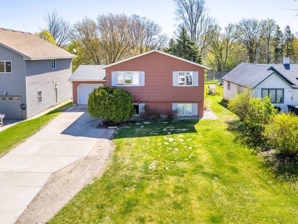 1224 N Marien Street , Fergus Falls, MN 56537