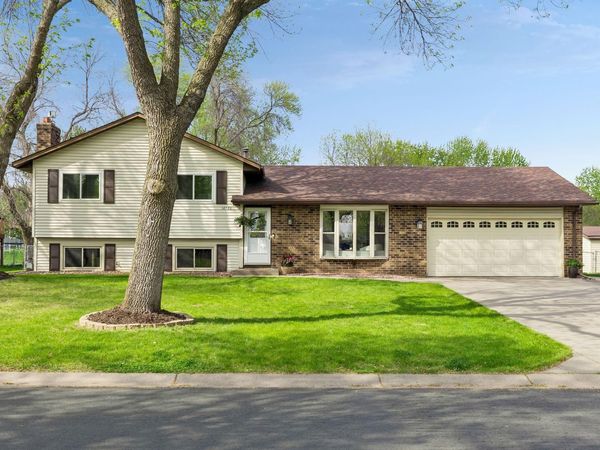 14786 91st Place N, Maple Grove, MN 55369