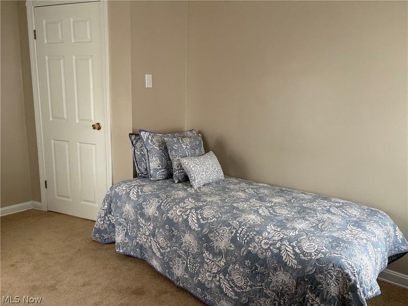 363 E Park Avenue, Barberton, OH 44203 Photo 17