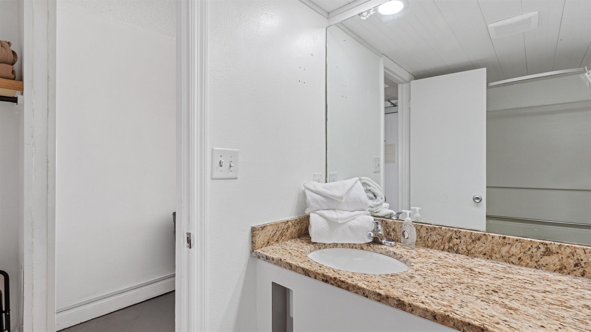 1207 S Ocean Blvd.  Photo 15