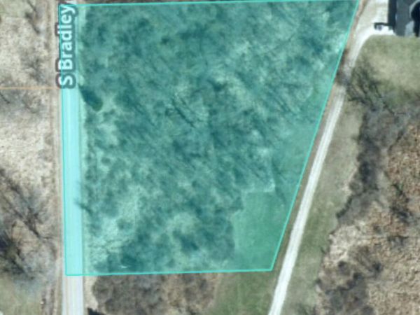 0 S Bradley Road Road, Charlotte, MI 48813