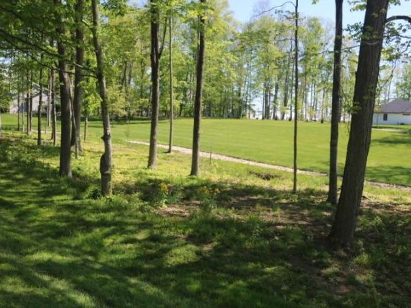 9583 Woodridge Circle , Fredericktown, OH 43019 Photo 11