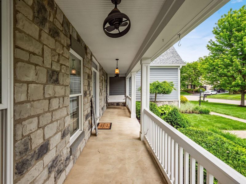 6947 Jennifer Ann Drive , Lewis Center, OH 43035 Photo 4
