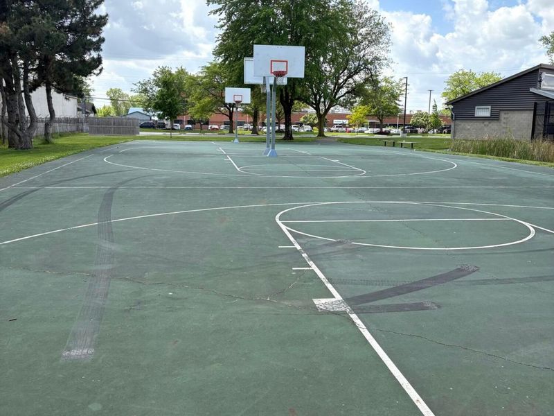 1341 E 15th Avenue , Columbus, OH 43211 Photo 20
