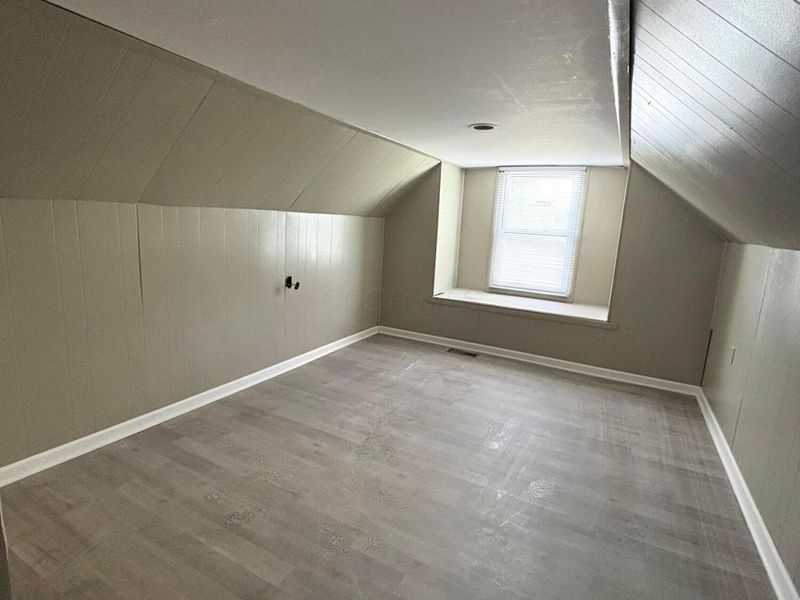 1341 E 15th Avenue , Columbus, OH 43211 Photo 8