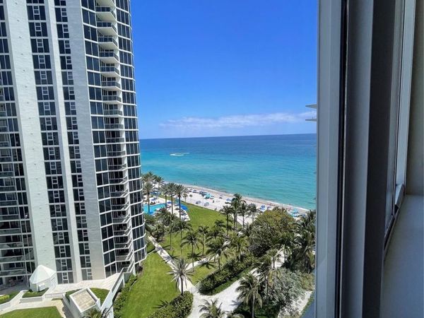 19201 Collins Avenue, Unit 1122, Sunny Isles Beach, FL 33160