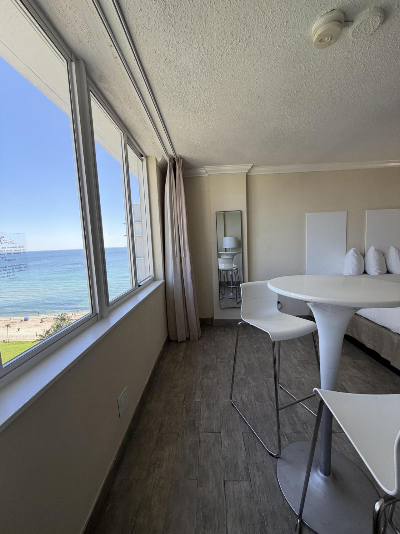 19201 Collins Avenue, Unit 1122, Sunny Isles Beach, FL 33160 Photo