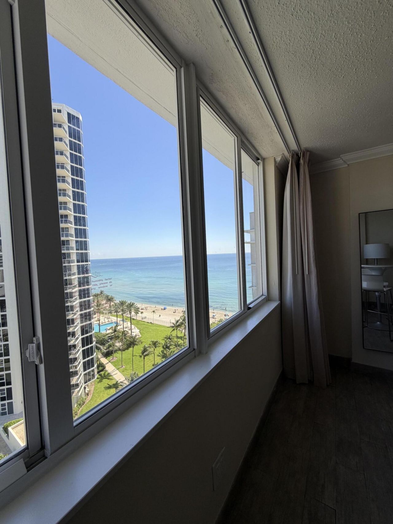 19201 Collins Avenue, Unit 1122, Sunny Isles Beach, FL 33160 Photo