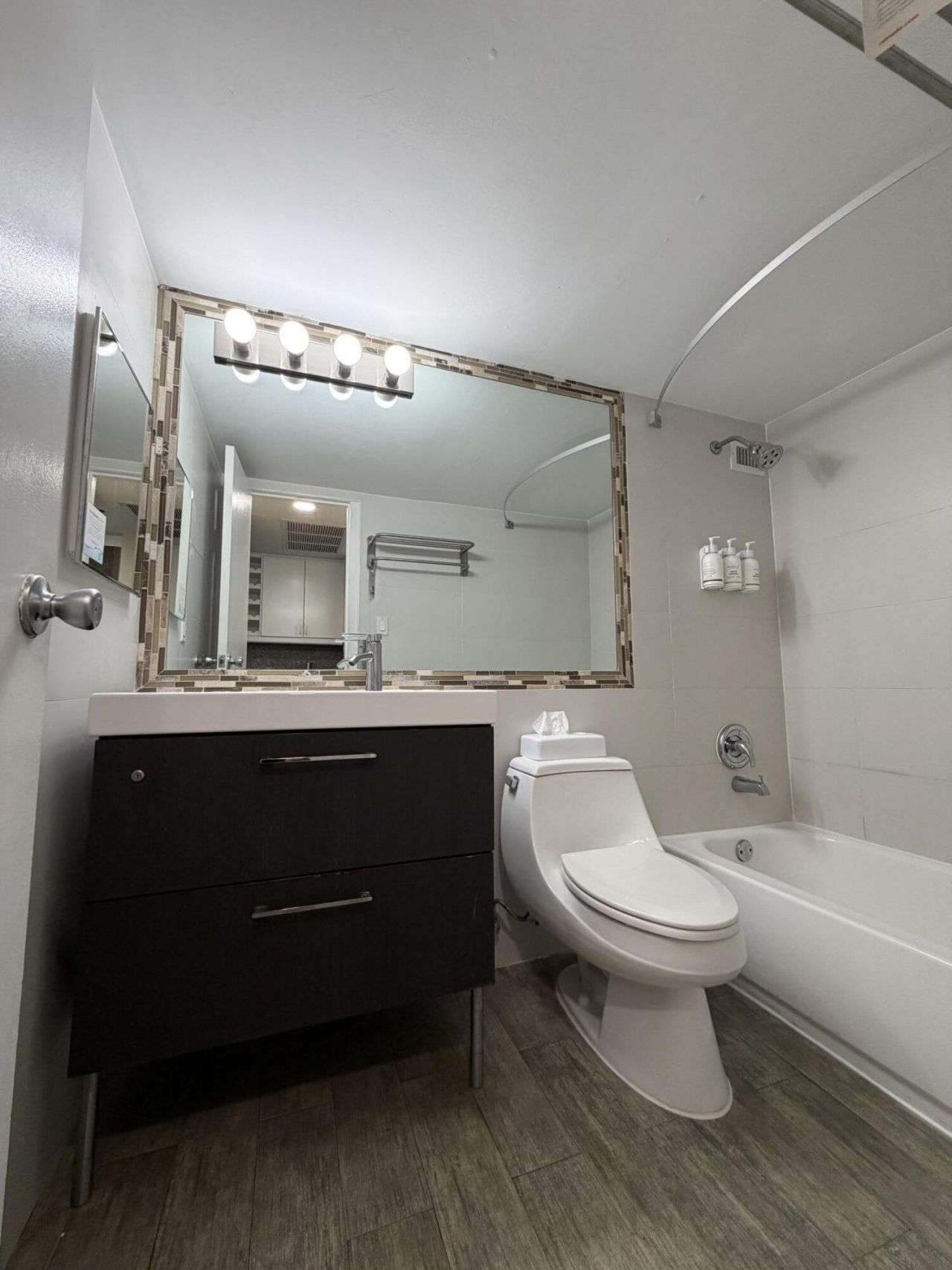 19201 Collins Avenue, Unit 1122, Sunny Isles Beach, FL 33160 Photo