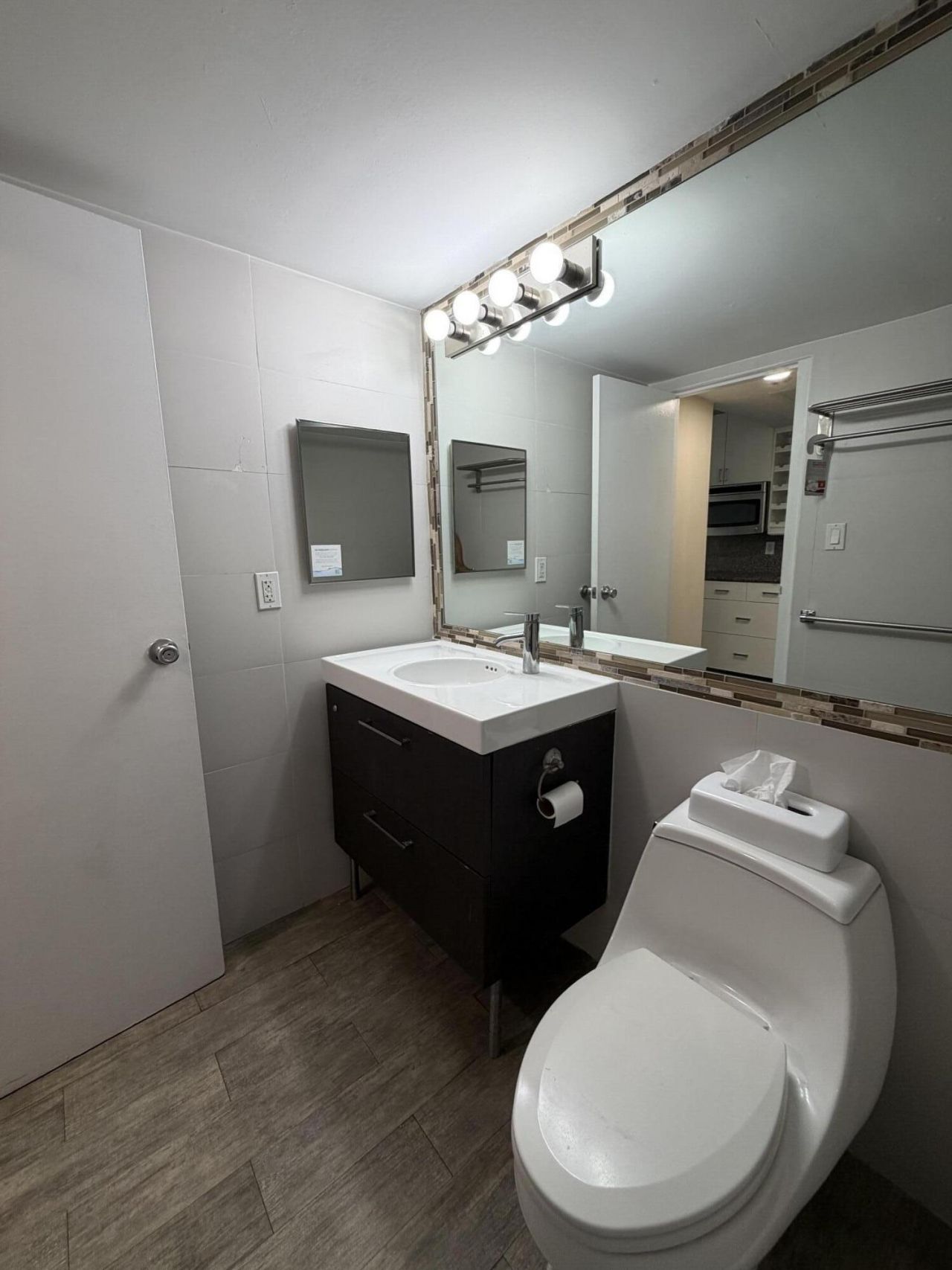 19201 Collins Avenue, Unit 1122, Sunny Isles Beach, FL 33160 Photo