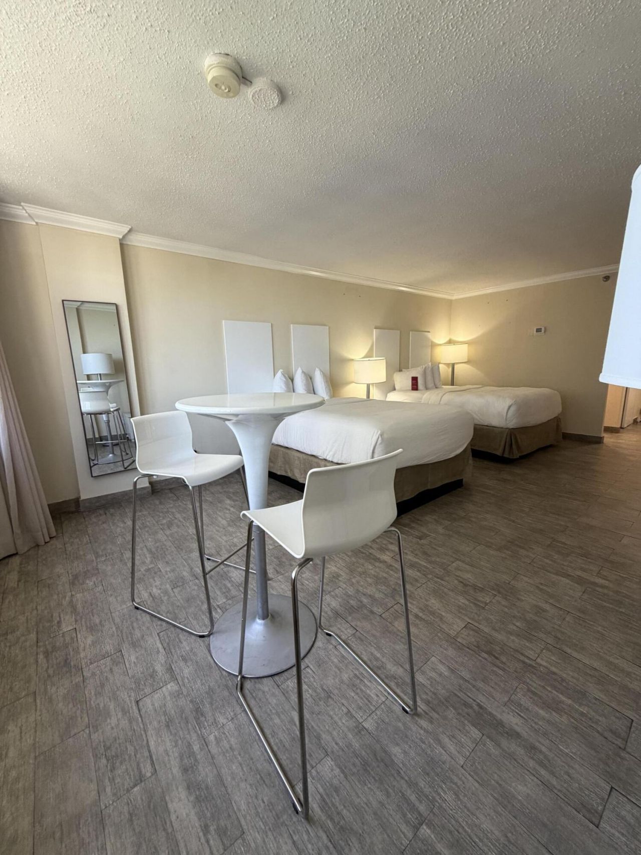 19201 Collins Avenue, Unit 1122, Sunny Isles Beach, FL 33160 Photo