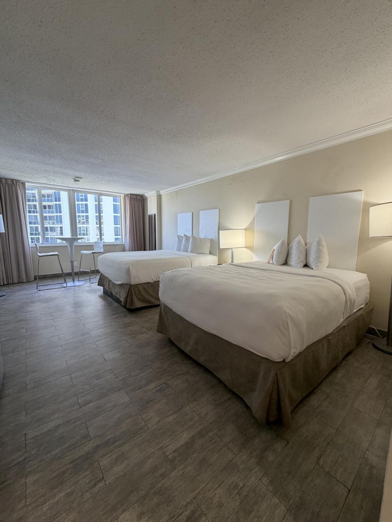 19201 Collins Avenue, Unit 1122, Sunny Isles Beach, FL 33160 Photo