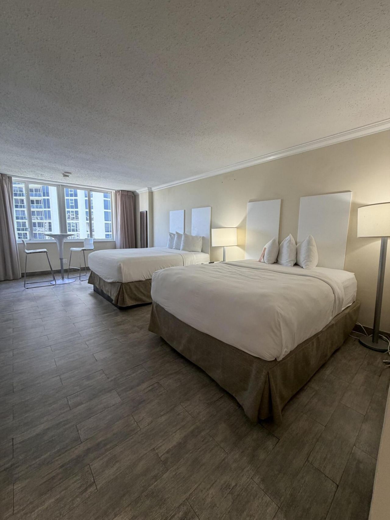 19201 Collins Avenue, Unit 1122, Sunny Isles Beach, FL 33160 Photo