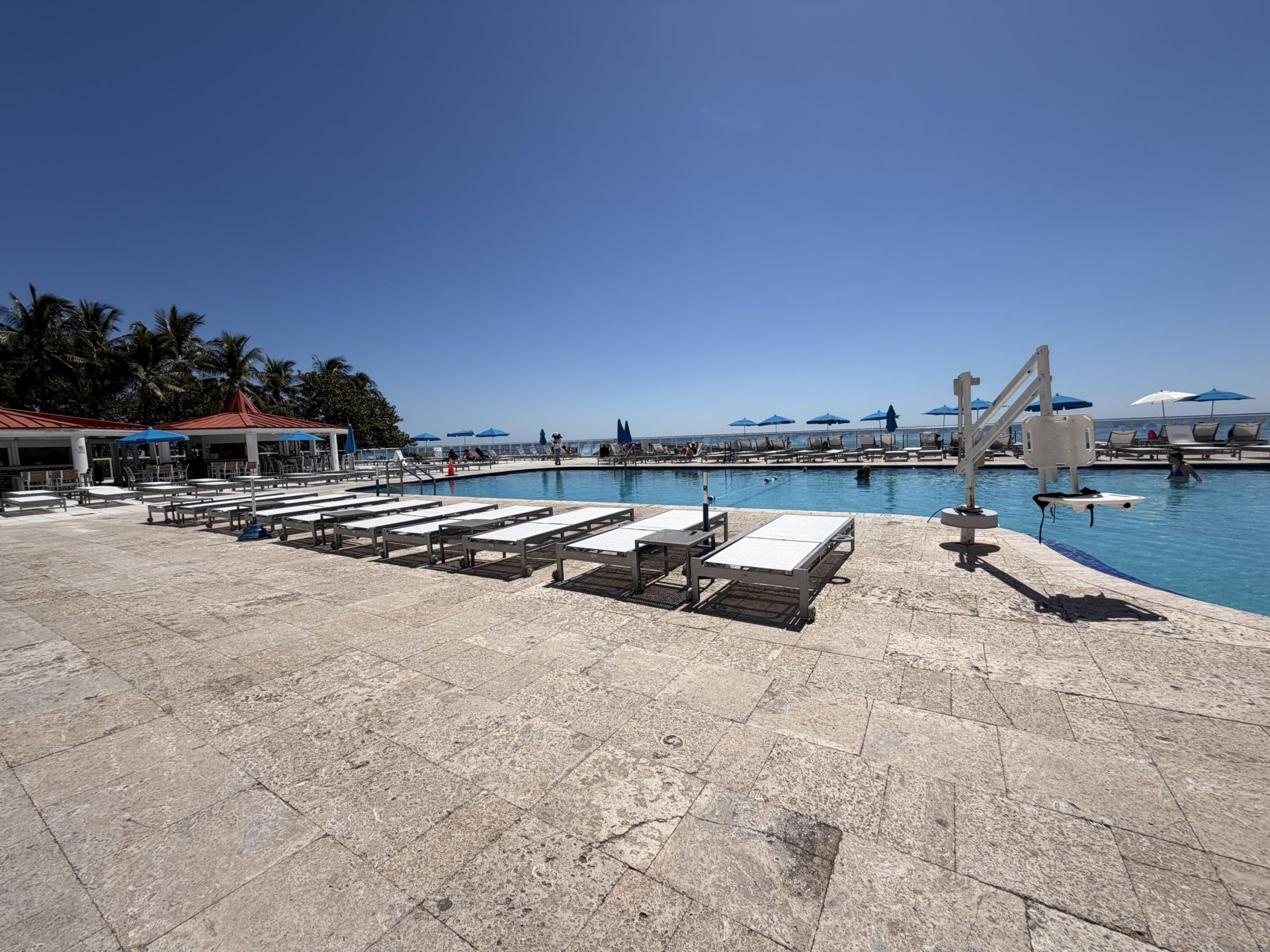 19201 Collins Avenue, Unit 1122, Sunny Isles Beach, FL 33160 Photo