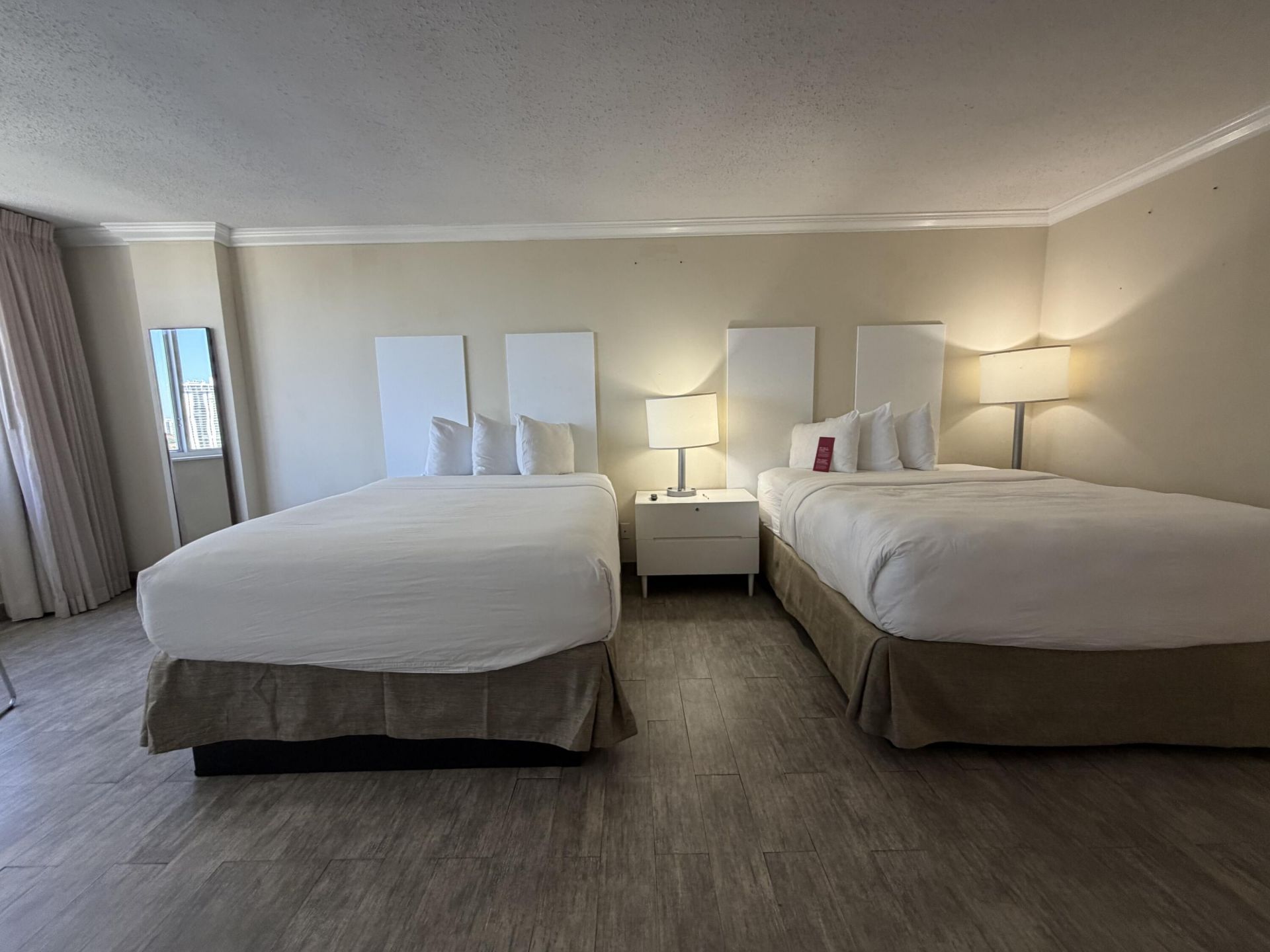 19201 Collins Avenue, Unit 1122, Sunny Isles Beach, FL 33160 Photo