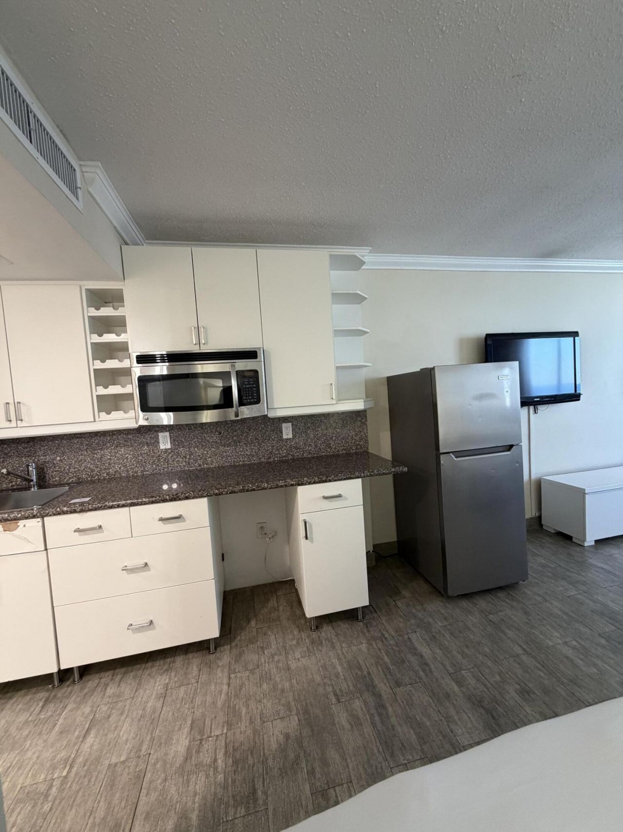 19201 Collins Avenue, Unit 1122, Sunny Isles Beach, FL 33160 Photo