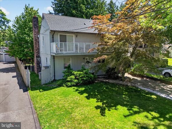 208 RENFREW AVENUE, TRENTON, NJ 08618