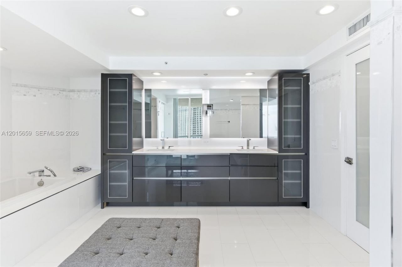 16400 Collins Ave, Unit PH41, Sunny Isles Beach, FL 33160 Photo