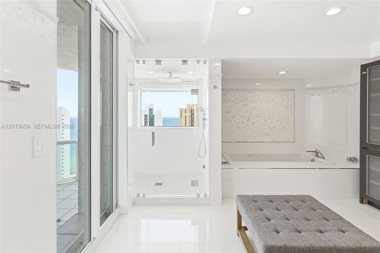 16400 Collins Ave, Unit PH41, Sunny Isles Beach, FL 33160 Photo