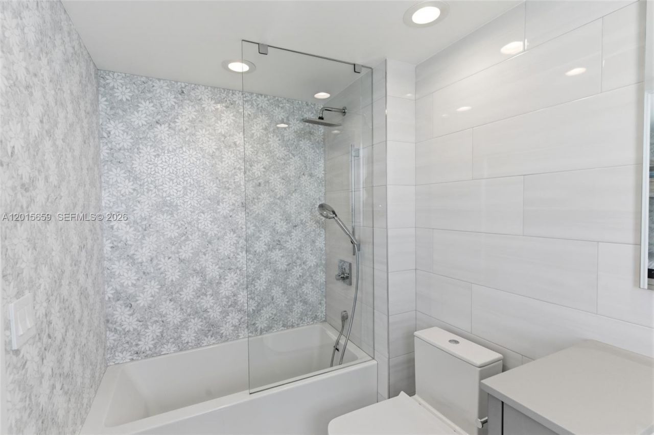 16400 Collins Ave, Unit PH41, Sunny Isles Beach, FL 33160 Photo
