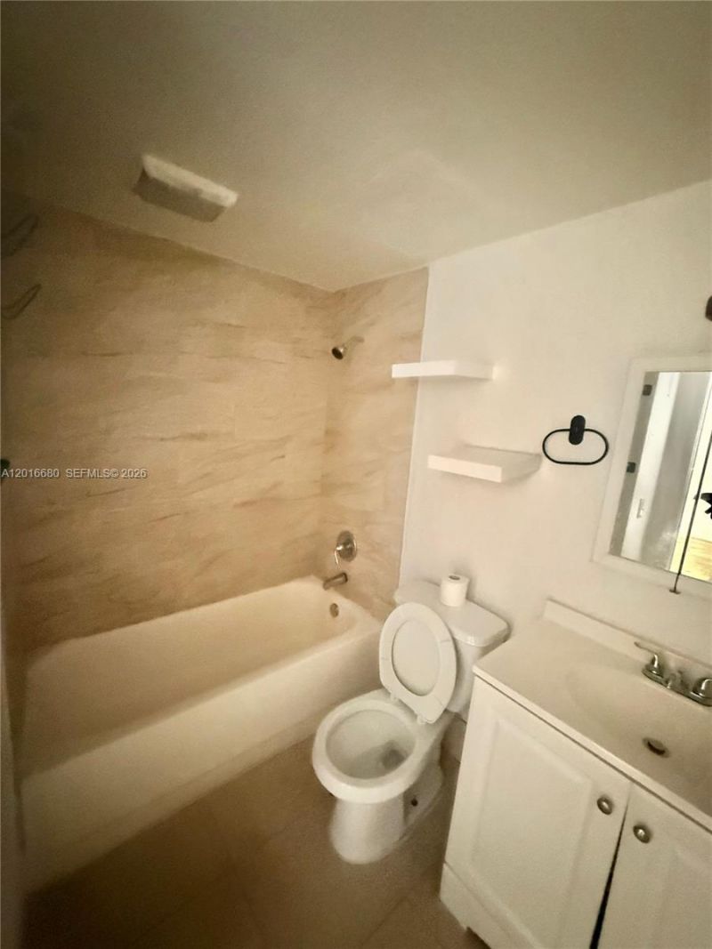 18200 NW 20th Ave , Unit 8, Miami Gardens, FL 33056 Photo
