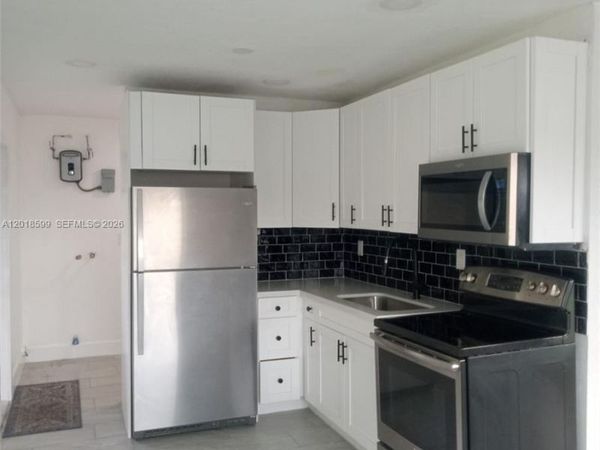 1070 NW 23rd Rd , Fort Lauderdale, FL 33311