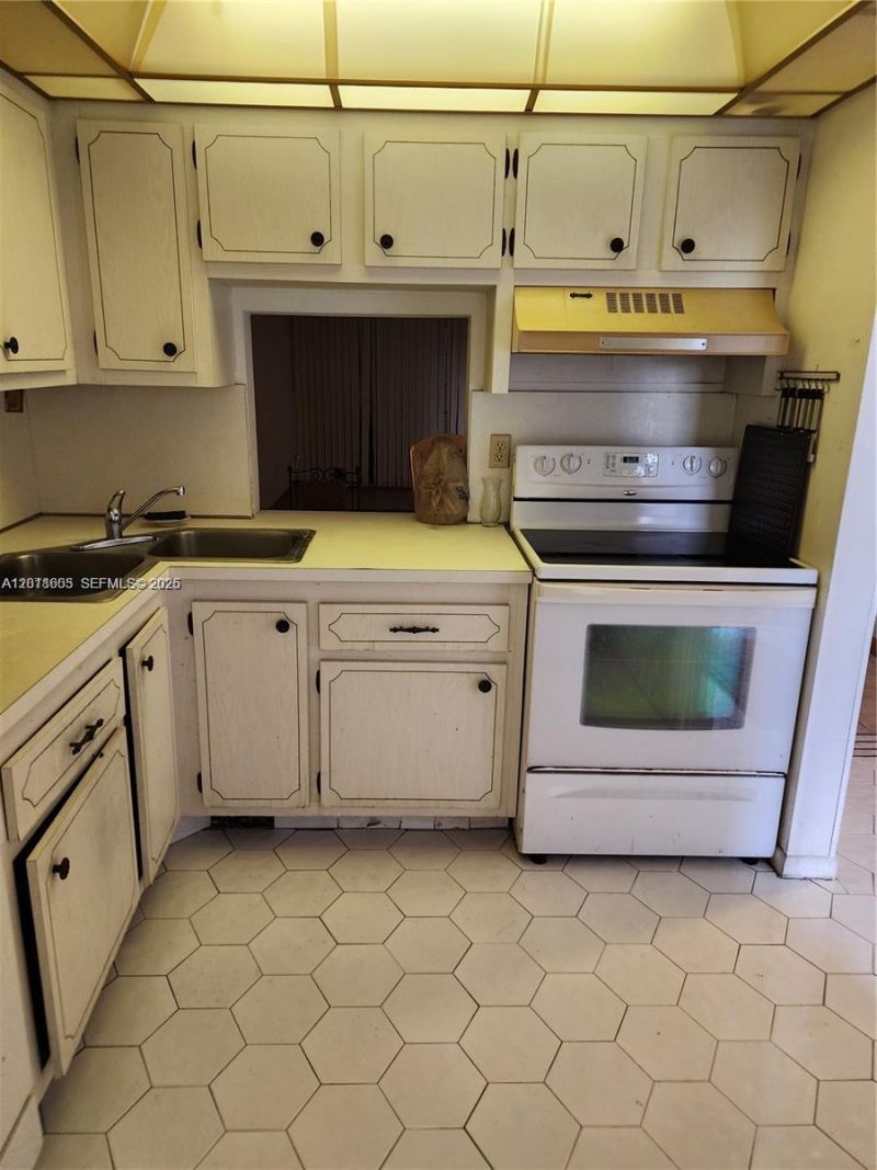 5750 NW 64th Ave , Unit 303, Tamarac, FL 33319 Photo