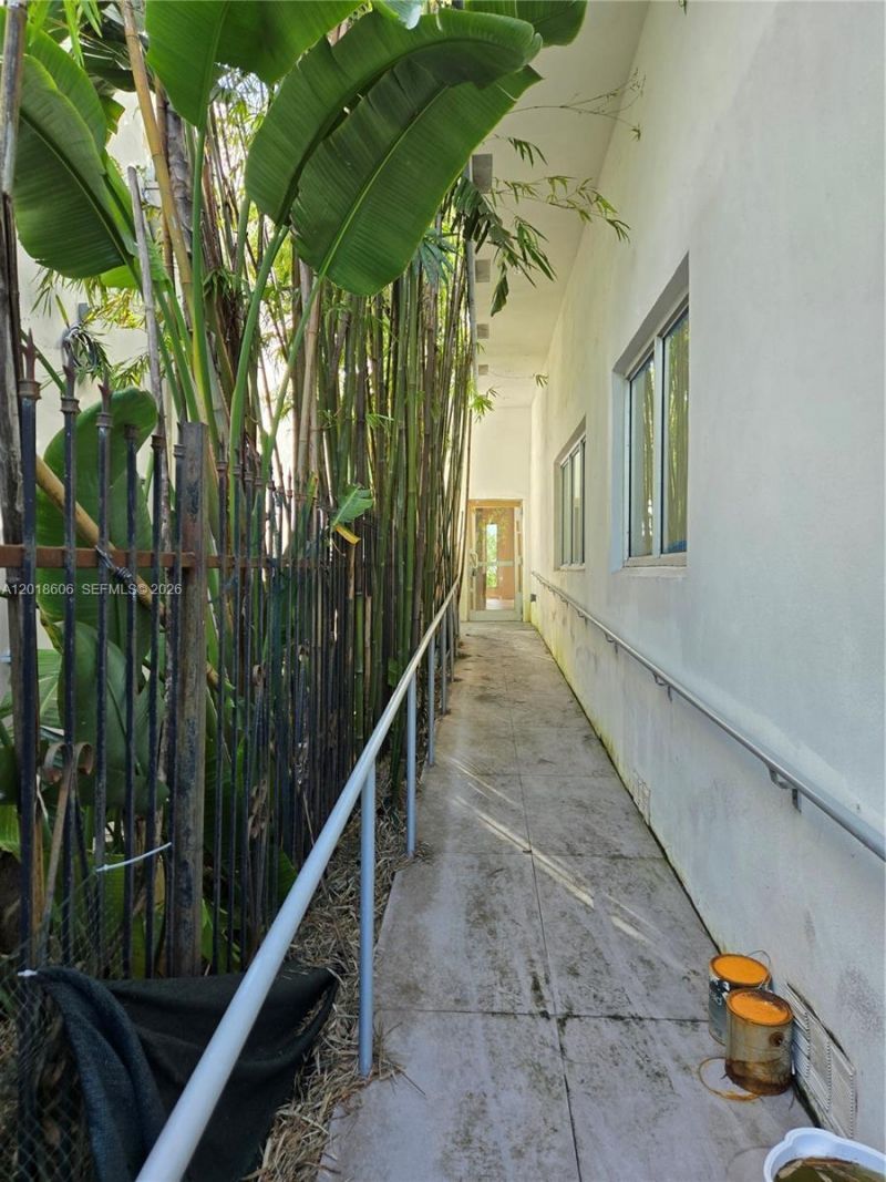 7320 Biscayne Blvd, Miami, FL 33138 Photo