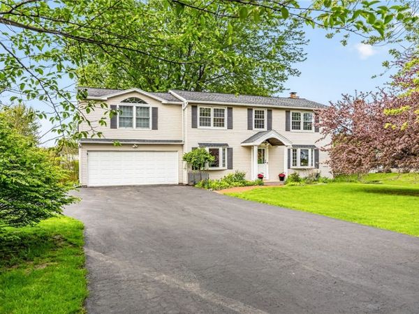 4 Skelby-Moor Lane, Fairport, NY 14450